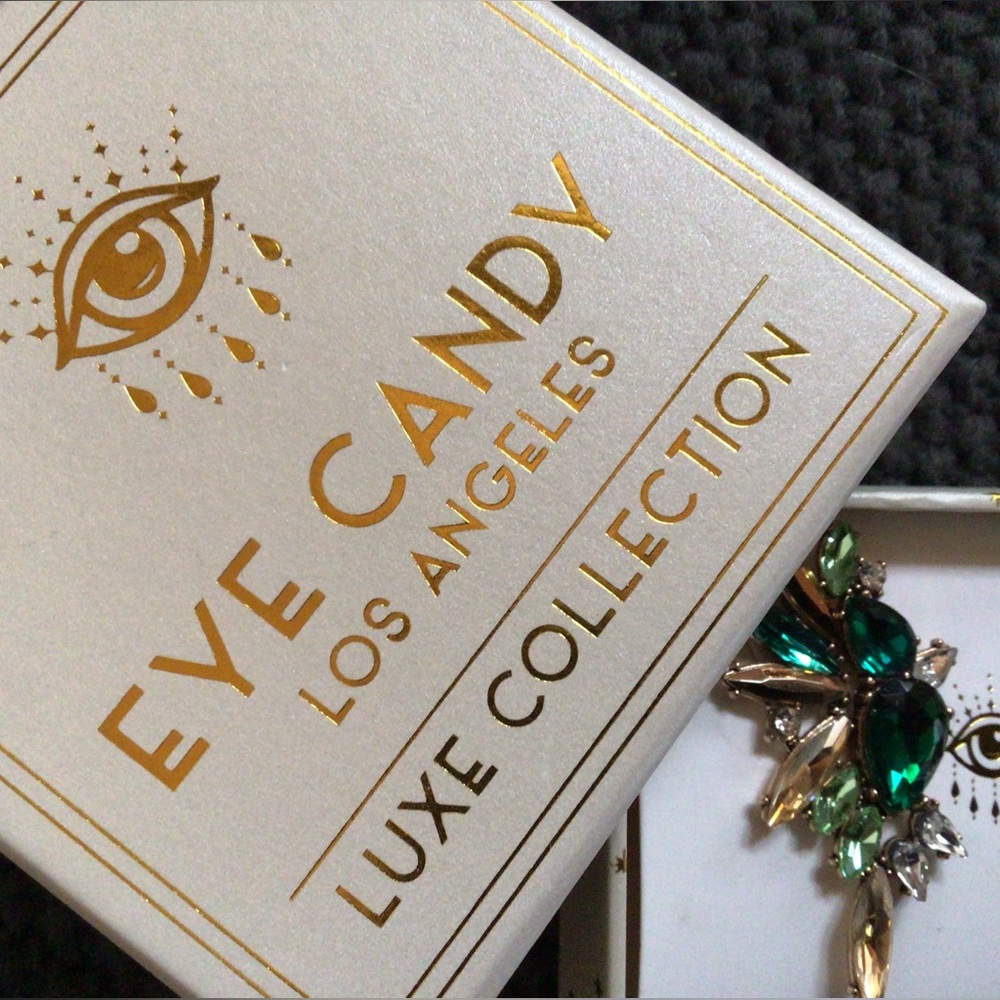 Eye Candy Los Angeles Green Gem Bird Statement earrings - Picture 3 of 5